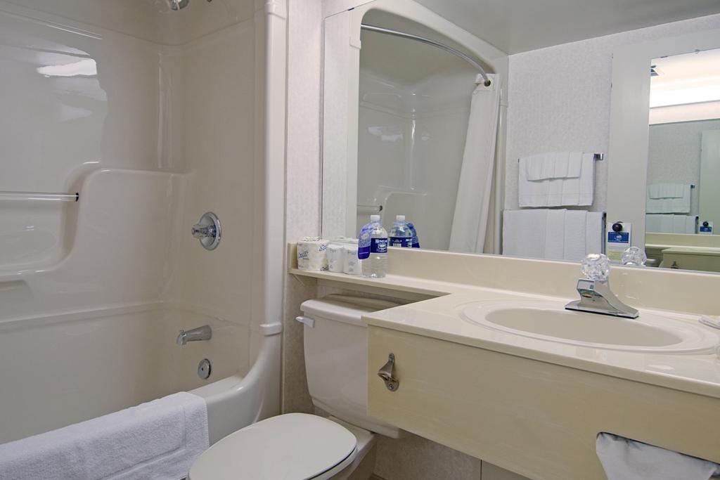 Travelodge By Wyndham Bridgewater Zewnętrze zdjęcie